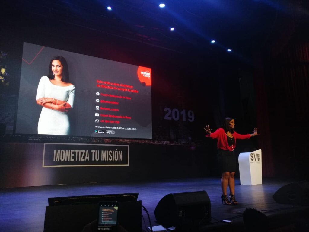 Bárbara de la Rosa es una reconocida empresaria, coach y especialista en programación neurolingüística.