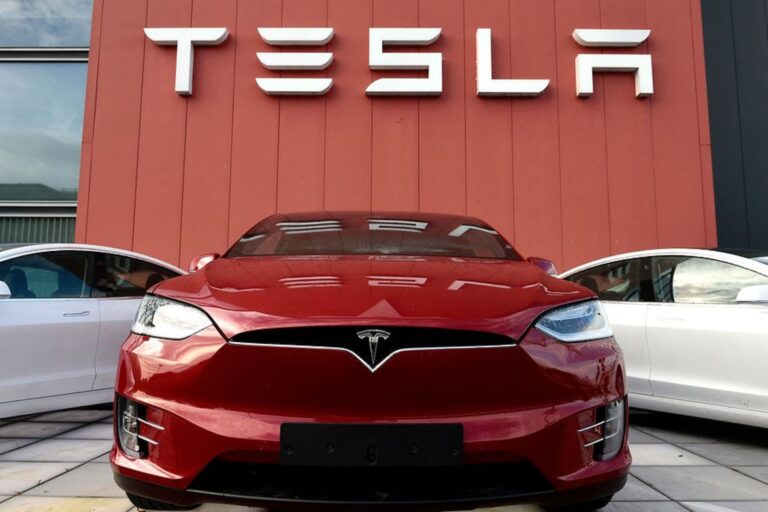 autos tesla cesan clausuran videojuegos