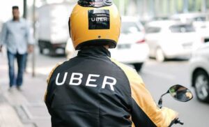 uber presenta uber moto