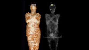 still29-momia-afp-04-151748