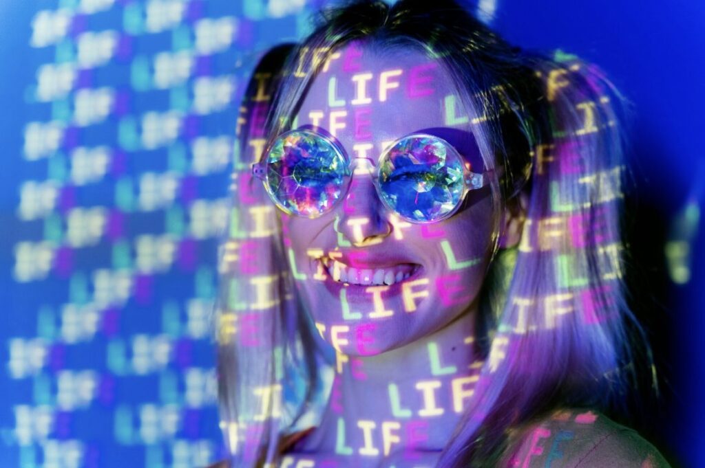 Representación tecnológica de IA y ciberseguridad, simbolizando la labor de Seguritech Privada en la detección de deepfakes y protección digital.