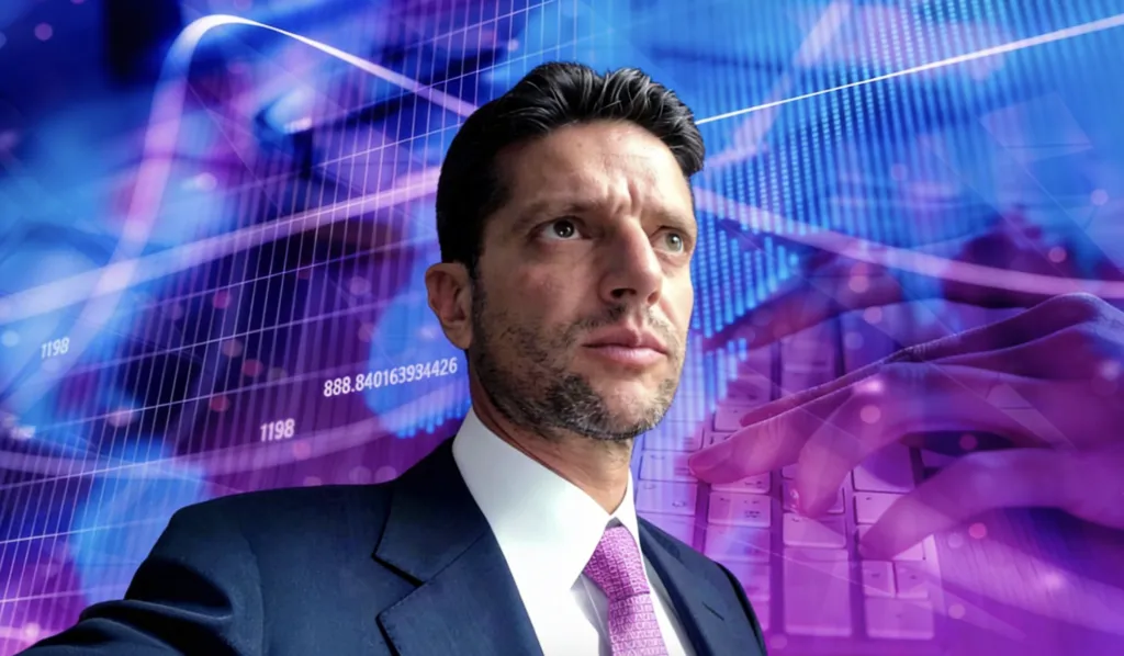 Alexis Nickin Gaxiola expone tendencias tecnológicas Fintech para 2026.