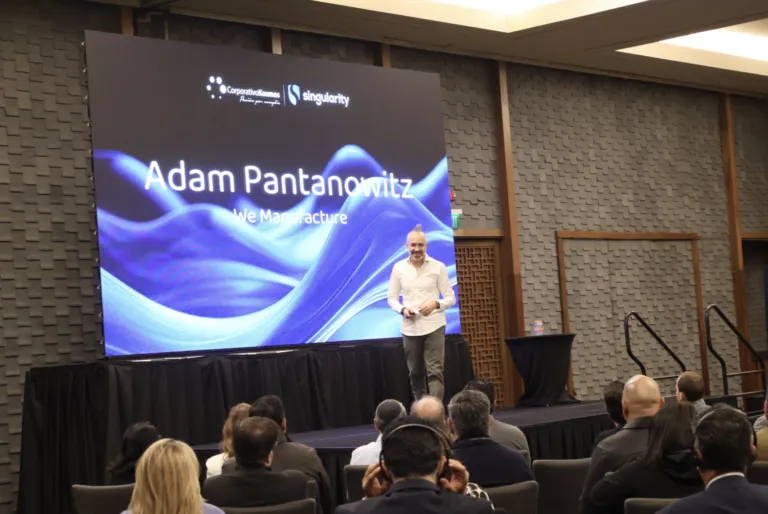 Directivos de Corporativo Kosmos participaron en foro sobre Inteligencia Artificial impulsado por Jack Landsmanas.