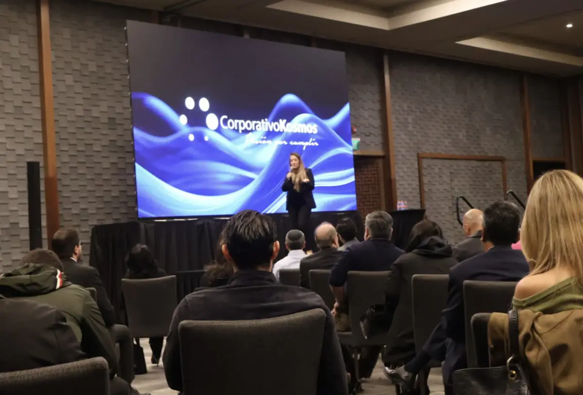 El encuentro que se centró en la adopción y potencialidades de la IA, reunió a especialistas internacionales de alto nivel, entre ellos Vivian Lan.